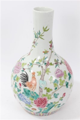 Lot 135 - 20th century Chinese bottle vase