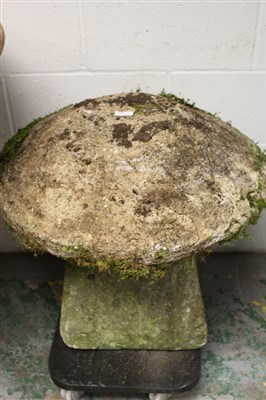 Lot 1586 - Antique staddle stone