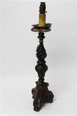 Lot 1485 - 17th century Italian giltwood torchère with metal dished top and knopped column on triangular base, 55cm high, mounted as lamp