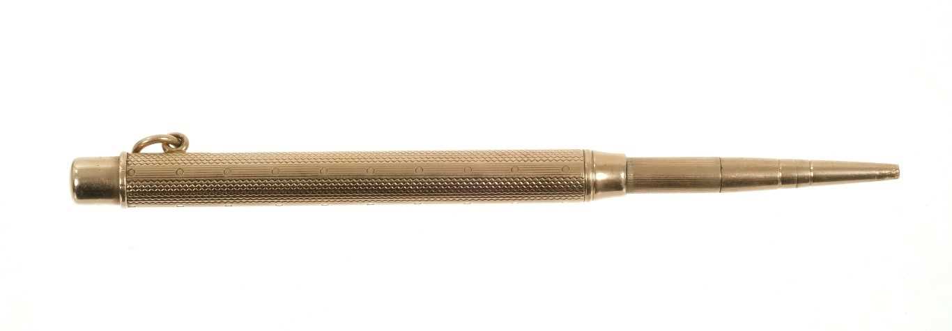 Lot 689 - Sampson Mordan 9ct gold propelling pencil with engine-turned decoration