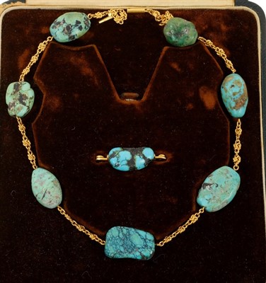 Lot 685 - Edwardian turquoise bead necklace and brooch