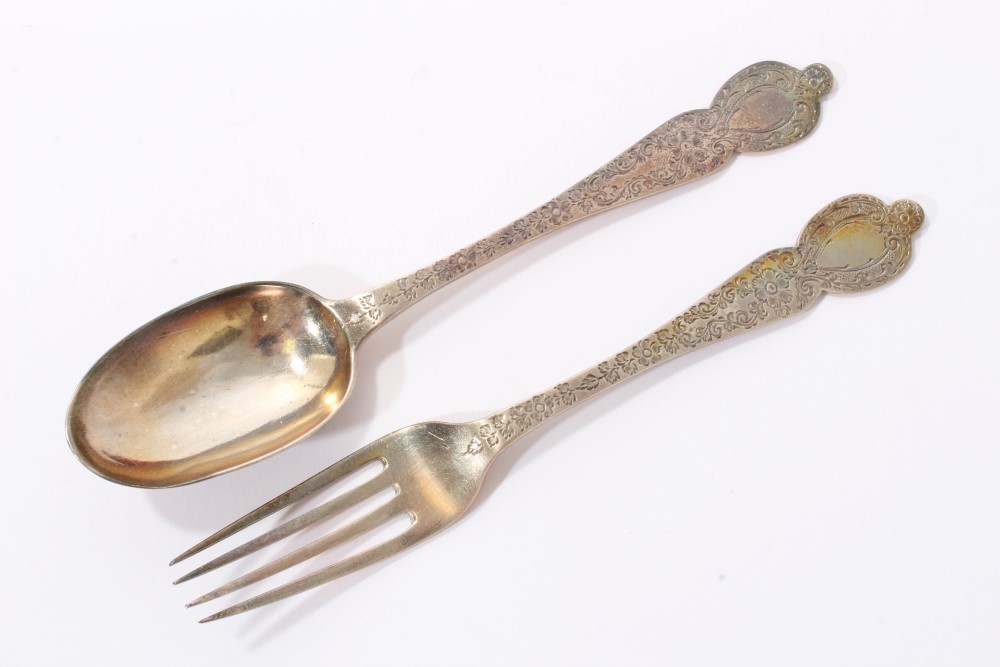 Lot 356 Victorian silver spoon and fork set, cased,