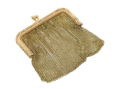 Lot 683 - 1920s ladies' 9ct gold purse with two-colour gold decoration and gold chain mail bag