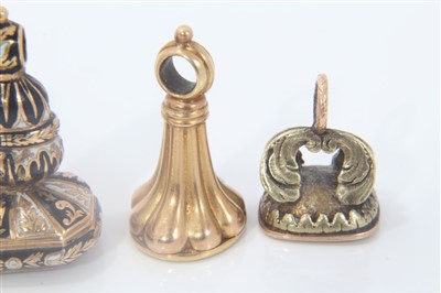 Lot 598 - Four 19th century seals and a signet ring