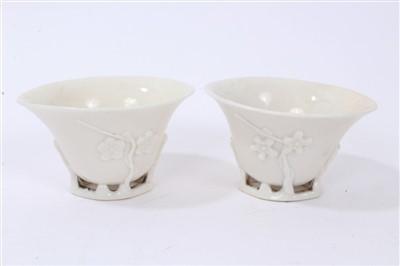 Lot 225 - Pair 17/18th century Chinese blanc-de-chine libation cups, 9cm wide