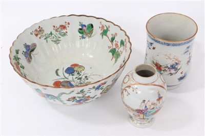 Lot 215 - Late 17th century Chinese famille verte fluted bowl with painted exotic beast and floral decoration