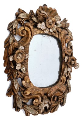 Lot 839 - Late 17th / early 18th century carved gilt wood wall mirror