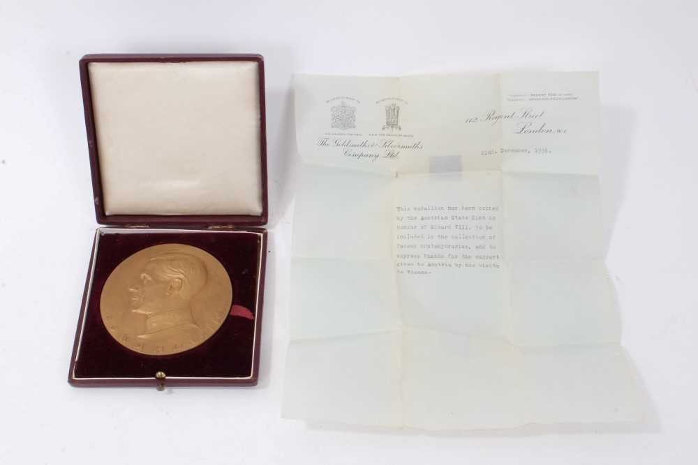 Lot 112 - 1936 Austrian gilded bronze King Edward VIII Coronation medallion in box