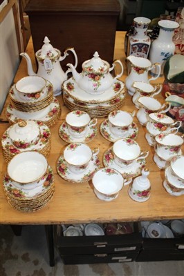Lot 2111 - Royal Albert "Old Country Roses" pattern tea & dinner ware (as per list)