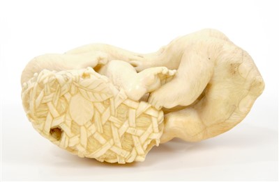Lot 974 - 19th century Japanese carved ivory netsuke