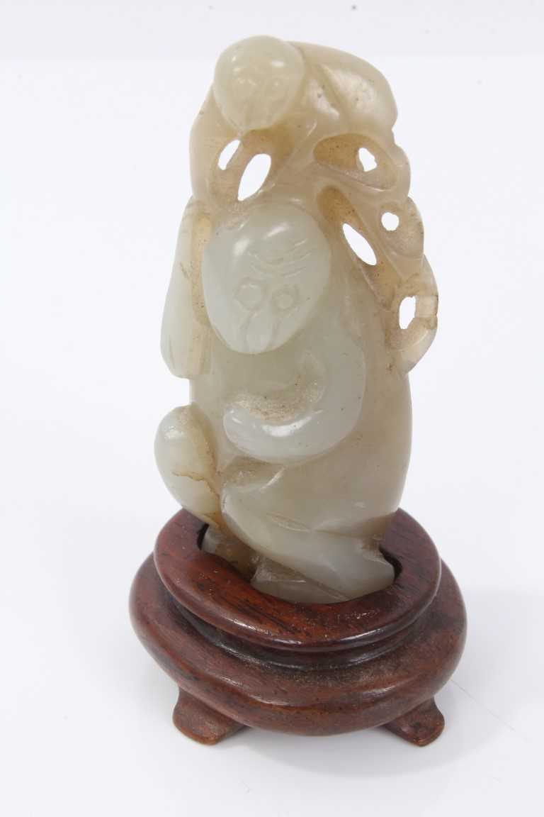 Lot 990 - Late 19th / early 20th century carved jade figural group