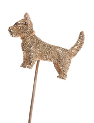 Lot 558 - Novelty gold stick pin in the form of a terrier