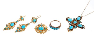 Lot 602 - Suite of turquoise jewellery