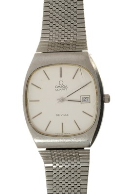 Lot 738 - Gentlemen’s Omega Quartz De Ville stainless steel wristwatch with white dial