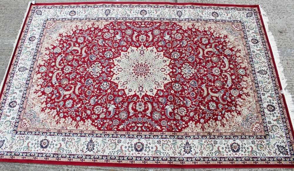 Lot 1479 - Kashan-style carpet