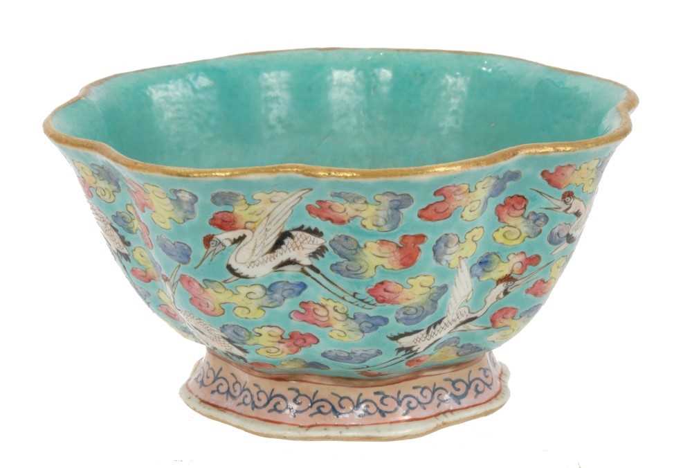 Lot 76 - 19th century Chinese porcelain bowl