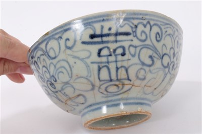 Lot 155 - Chinese pottery bowl