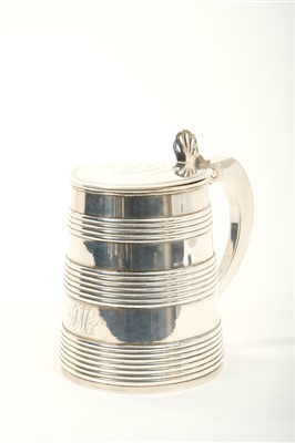 Lot 373 - George III silver tankard by John Wakelin & William Taylor, London 1784