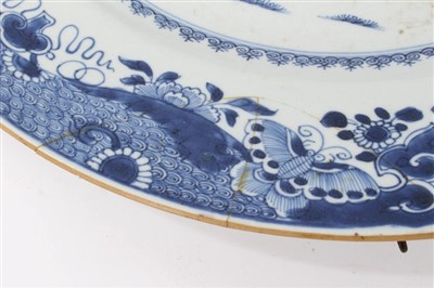 Lot 142 - 18th century Chinese blue and white charger