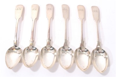 Lot 273 - Five early Victorian Newcastle silver fiddle pattern teaspoons, together with one other