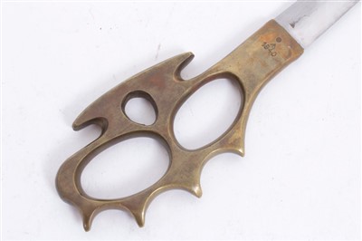 Lot 813 - Second World War British Military Middle East Commando Knuckleduster Knife