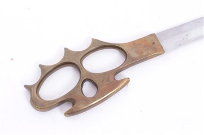 Lot 813 - Second World War British Military Middle East Commando Knuckleduster Knife