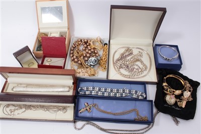 Lot 3430 - Costume jewellery including silver chains