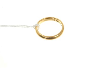 Lot 420 - Gold (22ct) wedding ring