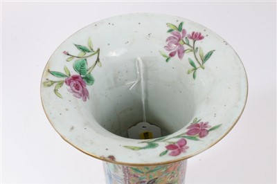 Lot 100 - 19th century Cantonese famille rose vase
