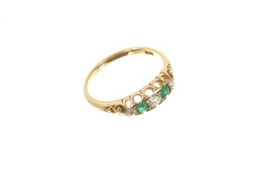 Lot 428 - Victorian-style 18ct gold diamond and emerald five stone ring