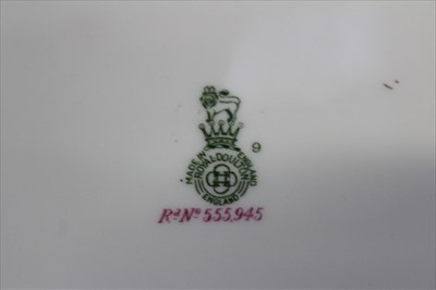 Lot 314 - Royal Doulton City of London armorial plate