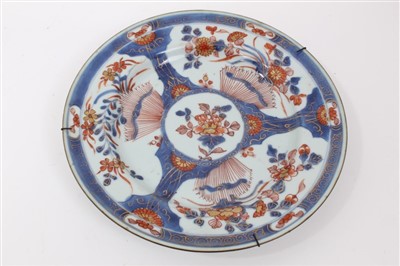 Lot 51 - 18th Century Chinese famille rose porcelain charger and two Imari palette plates