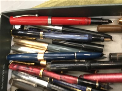 Lot 3623 - Collection of vintage fountain pens