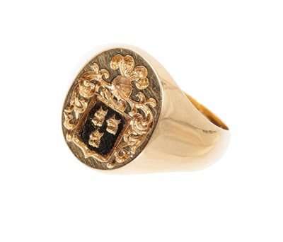 Lot 448 - Gentlemen's gold signet ring