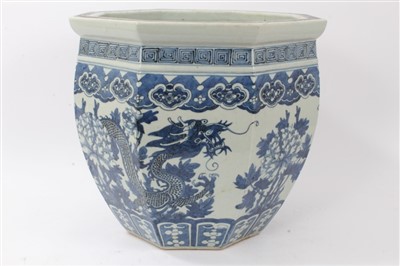 Lot 69 - 19th century Chinese blue and white octagonal fish bowl / jardinière
