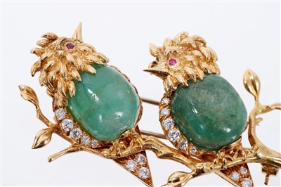 Lot 484 - Van Cleef & Arpels diamond and emerald brooch in the form of two birds, emeralds 15.14cts / 13.68cts