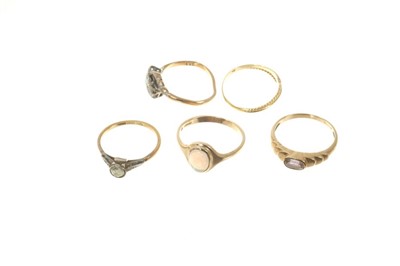 Lot 463 - Three gold (9ct) gem set rings, two gold (18ct) rings