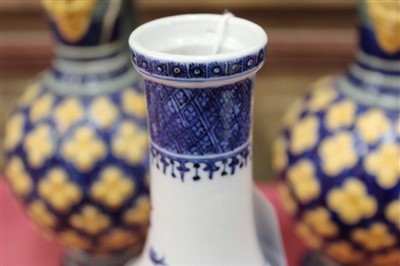 Lot 94 - 18th century Chinese export blue and white guglet bottle vase