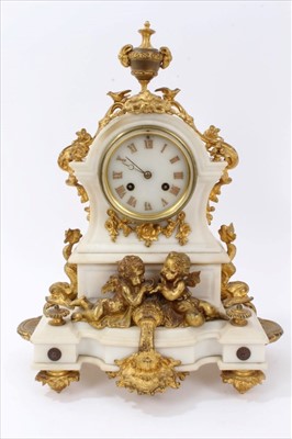 Lot 605 - 19th century mantel clock with French eight day movement