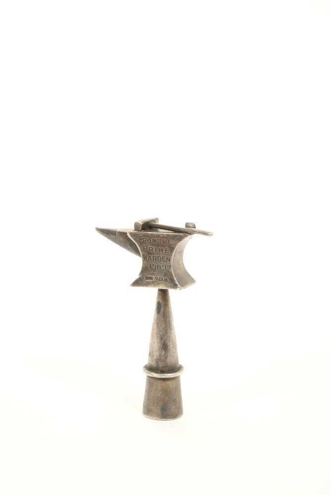 Lot 372 - Unusual Edwardian silver seal in the form of an anvil