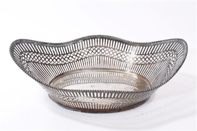 Lot 374 - Early 19th century Dutch silver cake basket