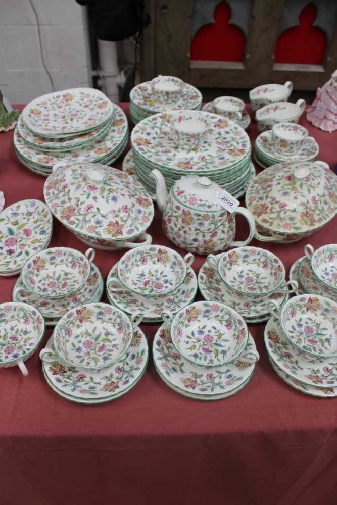Lot 2020 - Minton Haddon Hall pattern tea and dinner service to include tureens, meat plates, gravy boats, side plates etc 72 pieces
