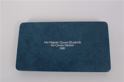 Lot 38 - World – The Royal Mint Queen Mother 80th Birthday seven-coin Silver Proof commemorative Crown set