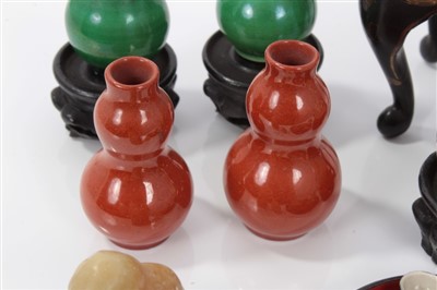 Lot 2747 - Miniature Japanese carved bone netsuke in the form of a skull, 1cm high,  together with miniature Japanese urn stand, group of Oriental miniature vases and other Oriental dolls house furnishings