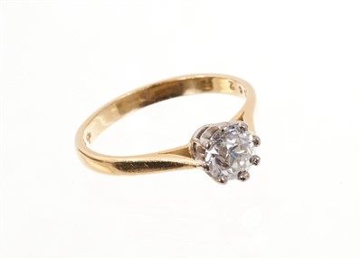 Lot 415 - Diamond single stone ring