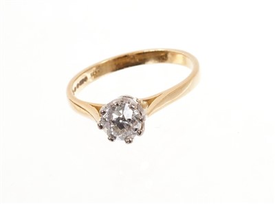 Lot 415 - Diamond single stone ring