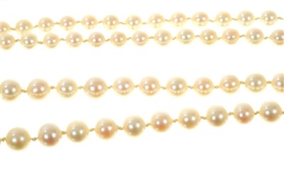 Lot 432 - Cultured pearl necklace