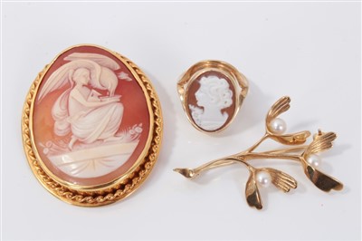 Lot 3345 - Cameo brooch in gold mount, cameo ring in gold mount and a 9ct gold mistletoe brooch.