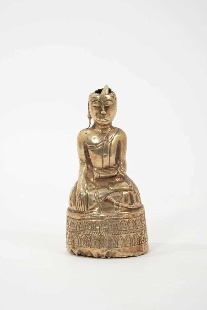 Lot 633 - Unusual 18th / 19th century Tibetan gilt metal Buddha