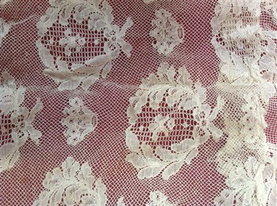 Lot 3065 - Antique lace and crochet items including dress fronts, boudoir cap, lace and silk collar, Maltese silk floss lappet,rolled lengths etc.